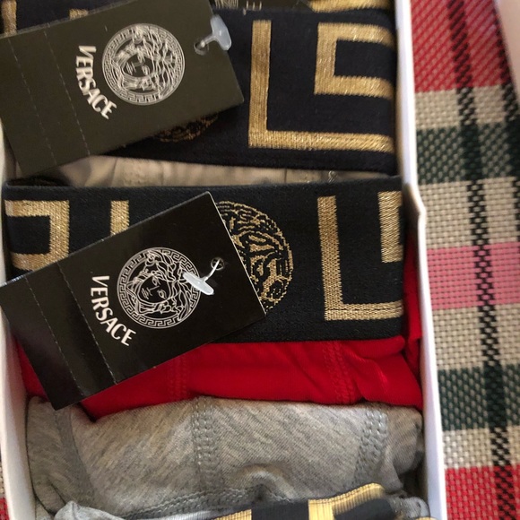 ❤️SOLD❤️Versace four pack men’s boxer briefs - Picture 4 of 8